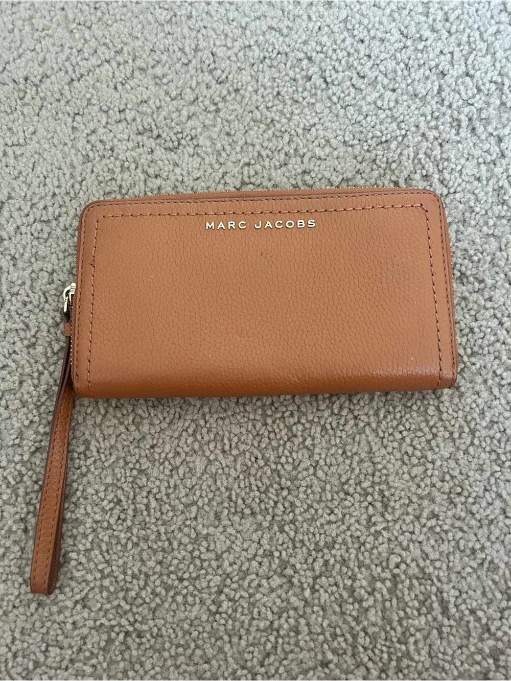 Marc Jacobs Tan Zip Card Wallet with Gold Hardware
